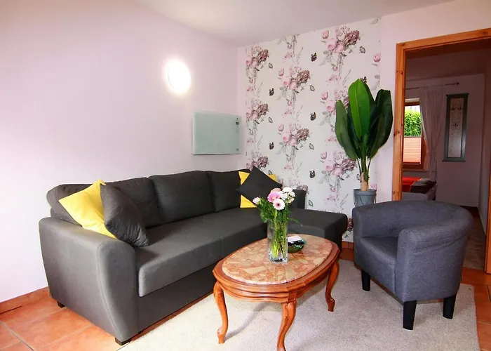 Ferienhaus, * ツィノヴィッツ