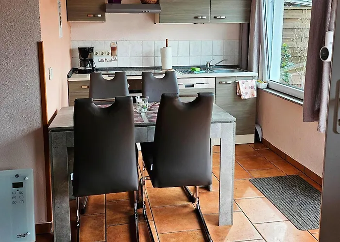 Ferienhaus, * ツィノヴィッツ